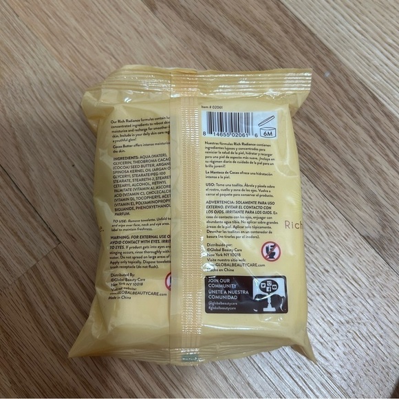 Rich Radiance Cocoa Butter Cleansing Wipes NEW - Picture 3 of 3